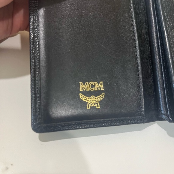 MCM SMALL BLACK LEATHER TRIFOLD WALLET - Picture 9 of 13